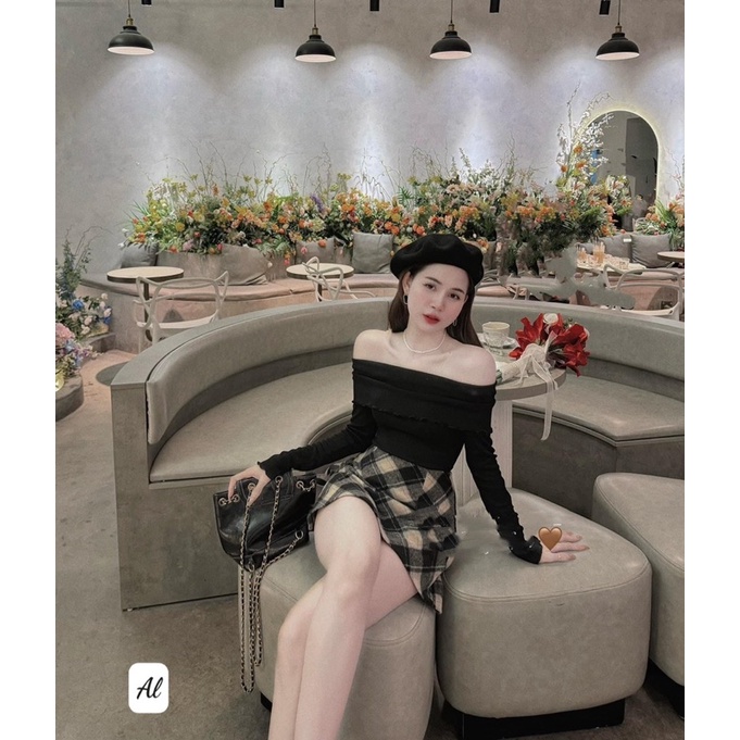 Set Chân Váy Dạ Kẻ Karroo Áo Trễ Vai Sang Chảnh