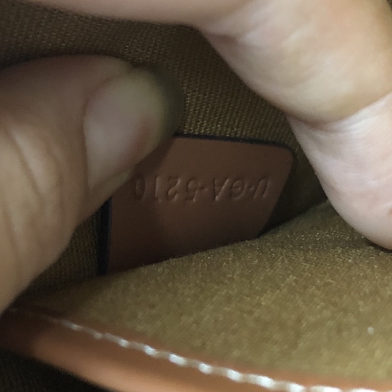 Túi si hiệu C.line