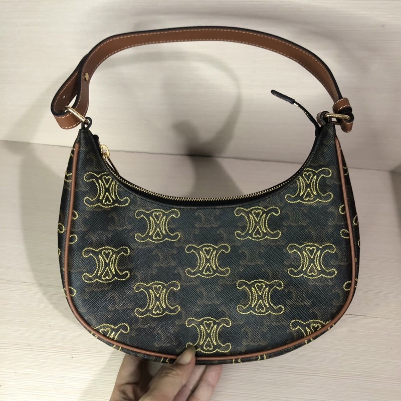 Túi si hiệu C.line