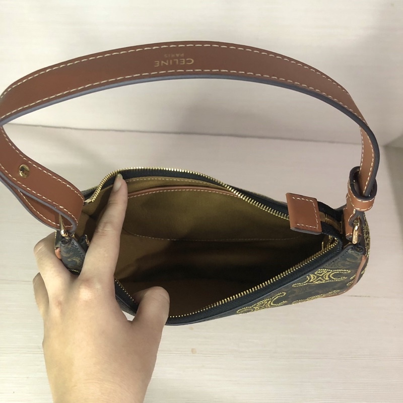 Túi si hiệu C.line