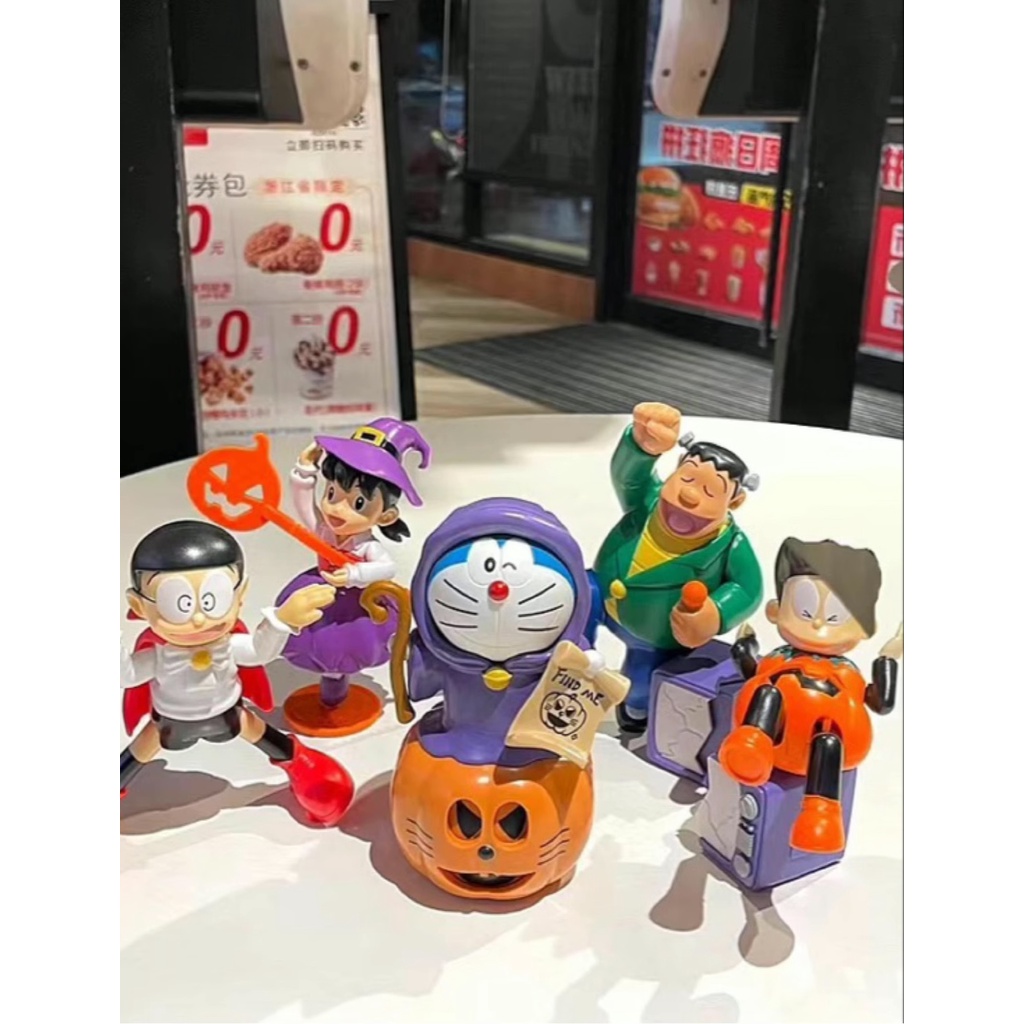Mô hình KFC Doraemon và những người bạn