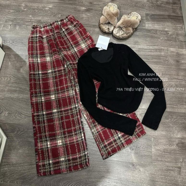 Bộ áo tăm zip lông màu đen mix quần dạ kẻ hot