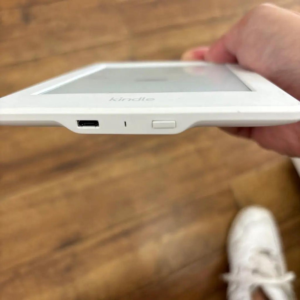 Máy Đọc Sách Kindle Paperwhite gen 3 7th 4g CODE 24005