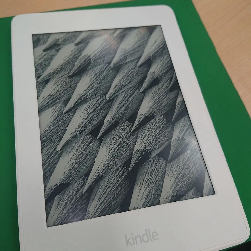 Máy Đọc Sách Kindle Paperwhite gen 3 7th 4g CODE 84804