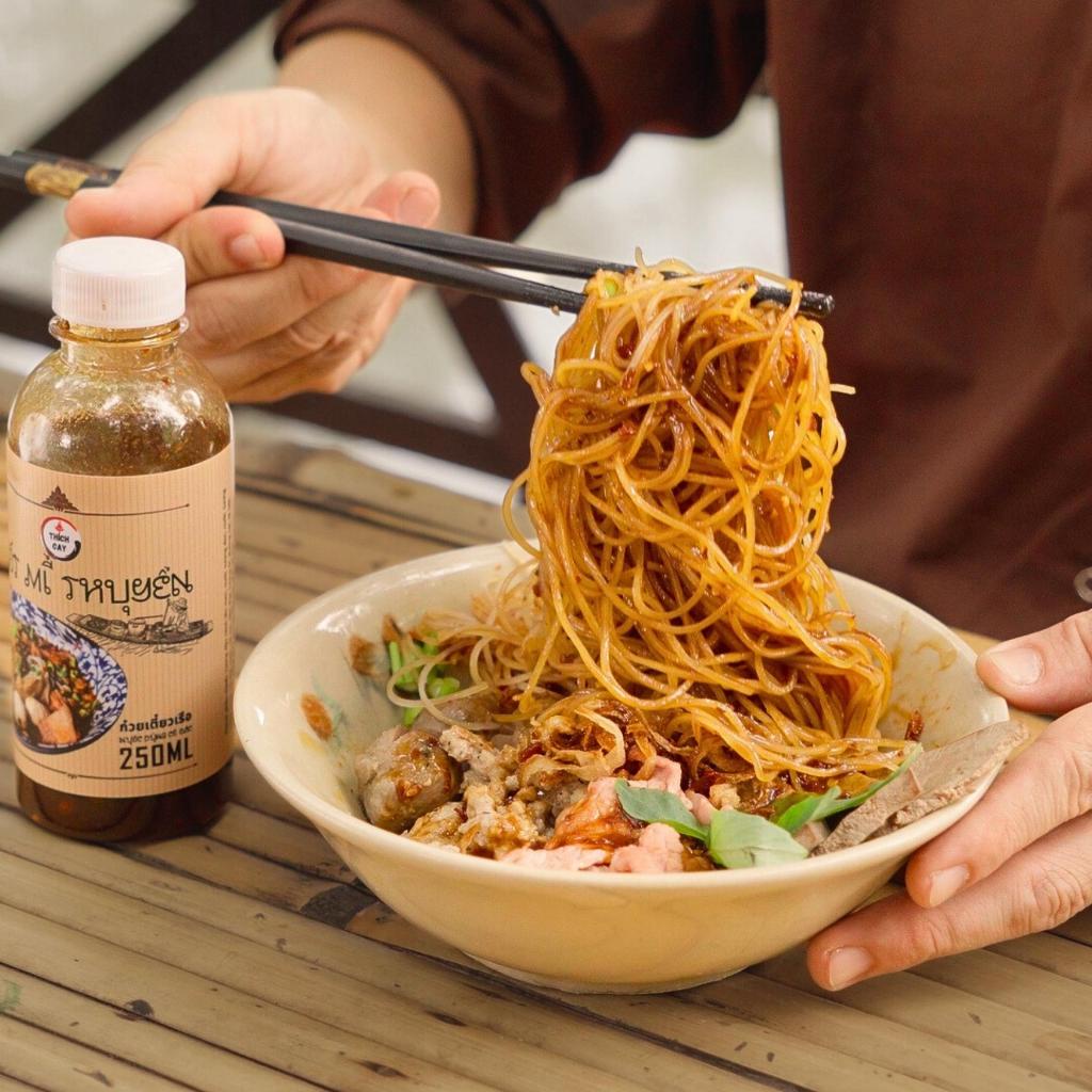 Sốt mì thuyền boat noodles Thích Cay 250ml, nước trộn đậm đà, chuẩn vị Thái