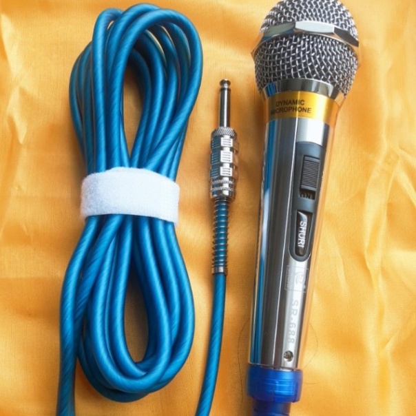 Micro karaoke có dây JBL 68s. Thiết kế cao cấp màu đen + vàng đồng sang trọng lịch lãm, độ bền chắc ZL.08.58.58.95.95 .