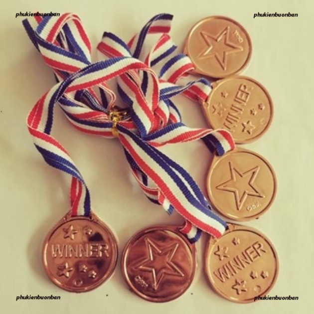 Huy Chương đá bóng để trao giải, đáng nhớ bạc, đồng, vàng