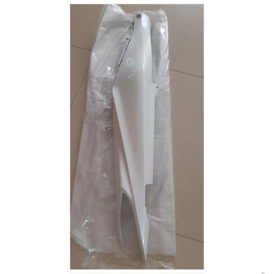 Ốp sườn Jupiter 2011 Yamaha - Trắng .