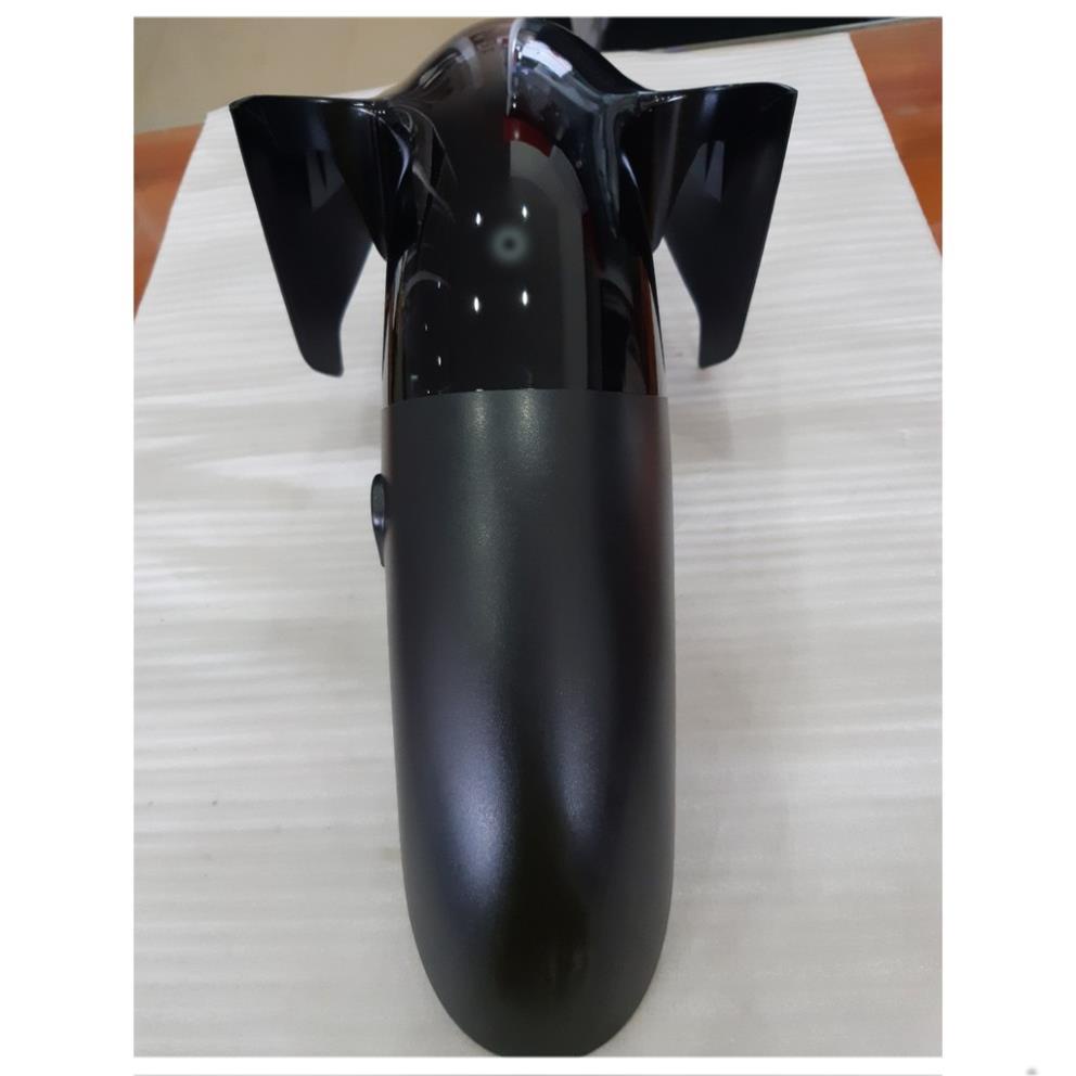 Chắn bùn trước  Exciter 2006 - 2010 đen .