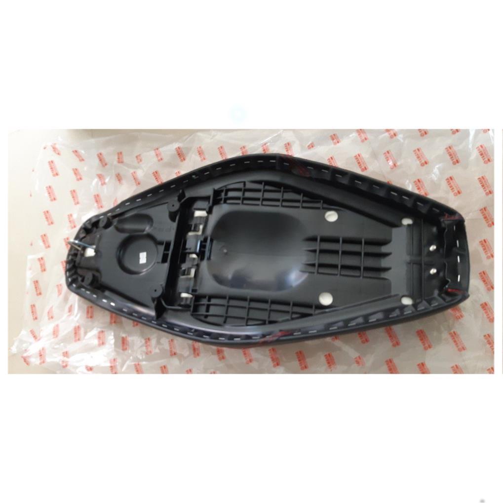Yên Xe Luvias Đen - chỉ đỏ Yamaha .