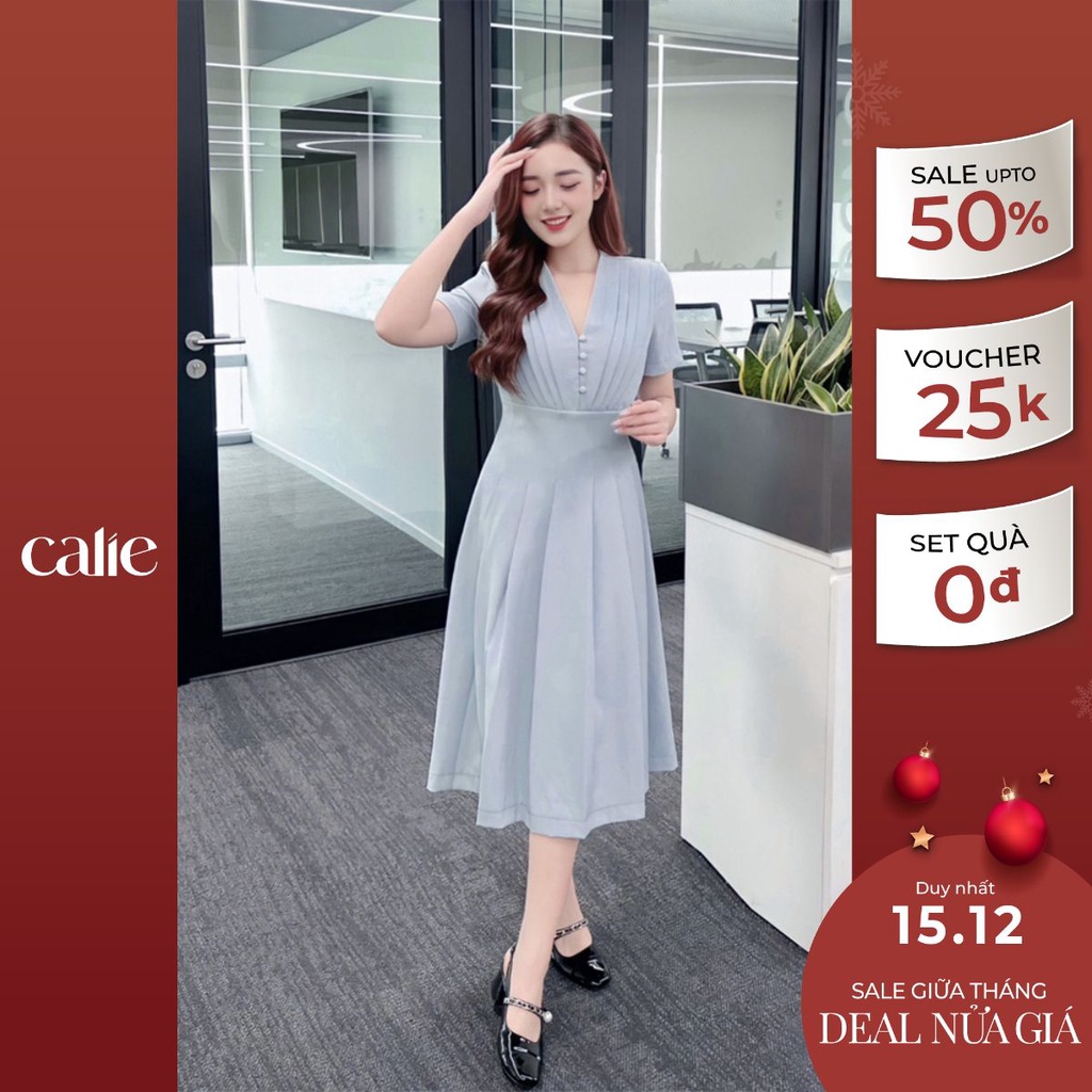 Váy dáng A xếp li ngực xẻ sâu chiết li eo thời trang Calie VA275