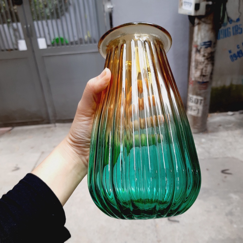 Lọ hoa thủy tinh nhiều màu sắc phong cách dùng cắm hoa tươi, hoa lụa, hoa khô trang trí decor phòng, cao 20cm