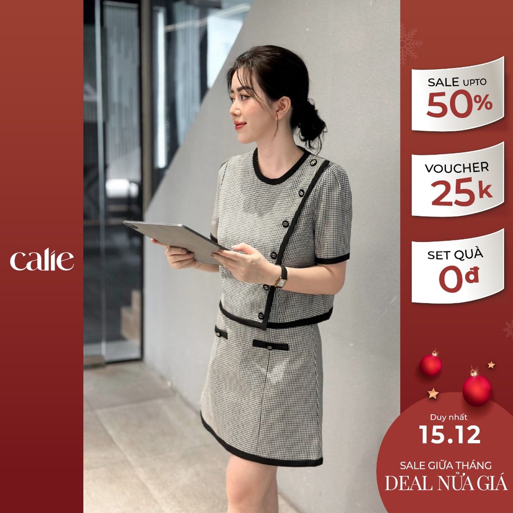 Áo cách điệu nữ dáng lửng họa tiết kẻ phối viền tạo điểm nhấn CALIE AC321 CA086