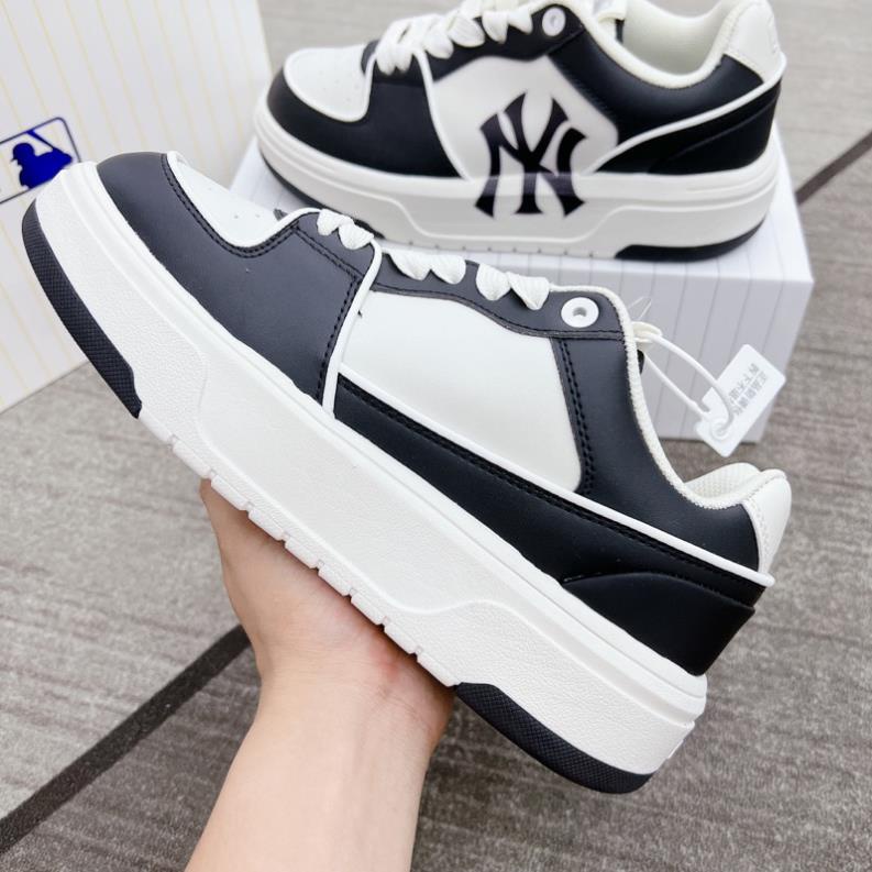 Giày Thể Thao Độn Đế Liner Đen Trắng