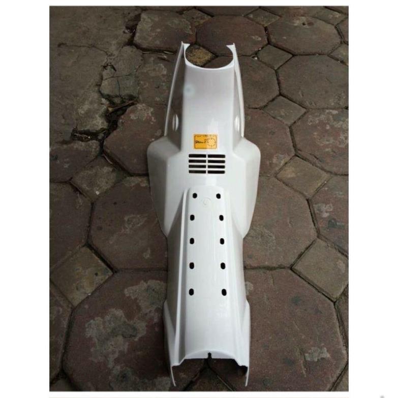 Yếm cắt xe dream II loại 1 .