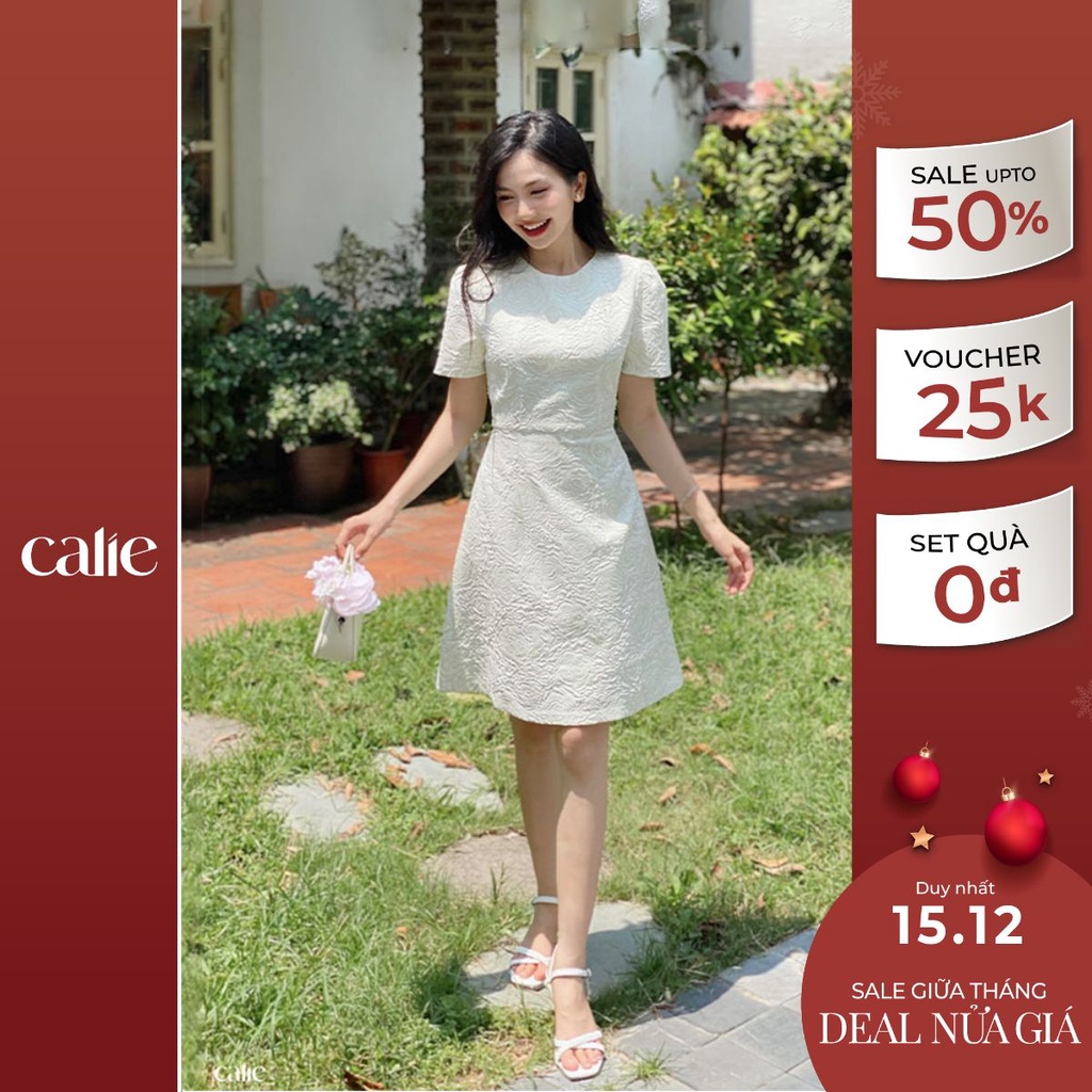 Váy dáng A cổ tròn tay ngắn nhún vai hoạ tiết hoa nổi CALIE VA320