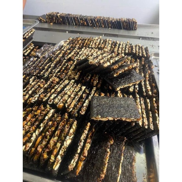 lẻ như sỉ 1kg /185k bánh kẹp rong biển thơm ngon