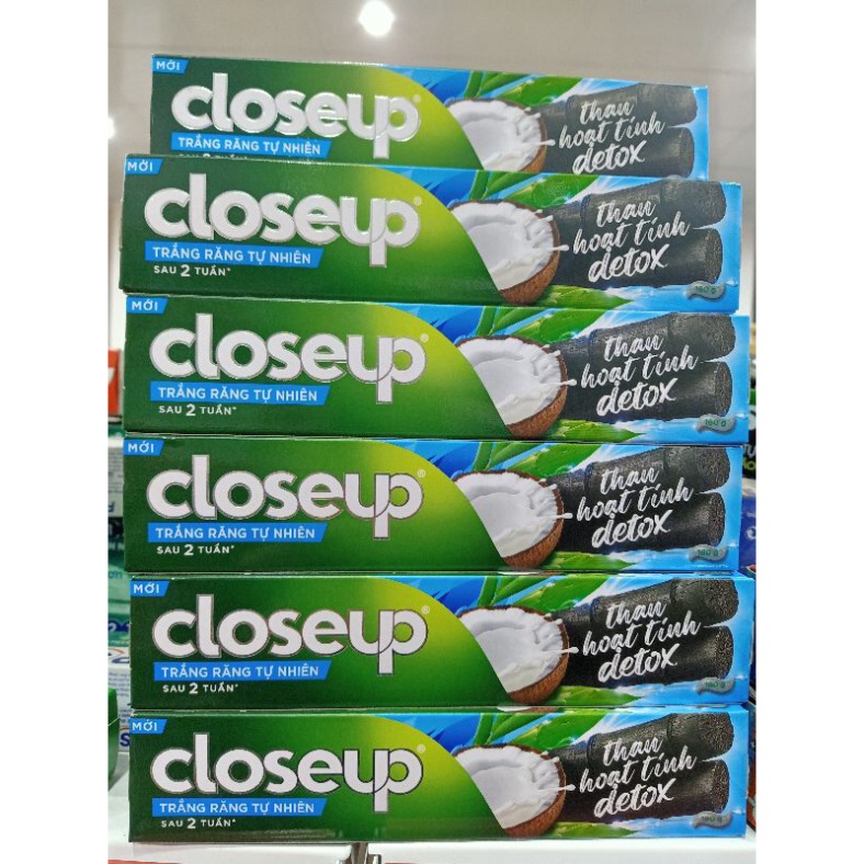 COMBO 2 HÔP KEM ĐÁNH RĂNG CLOSEUP DỪA VÀ THAN HOẠT TÍNH 180g