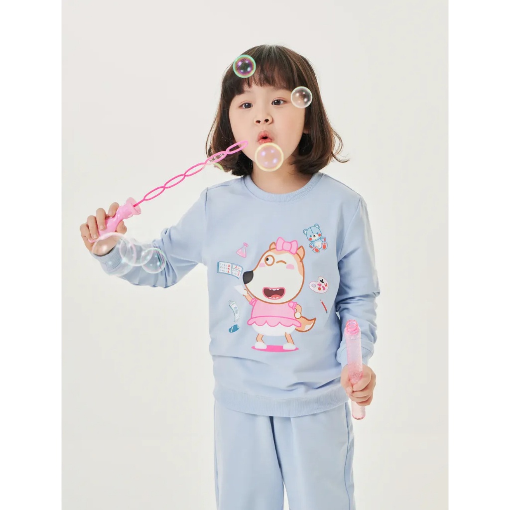 Bộ quần áo nỉ bé gái CANIFA áo dài tay in hình Wolfoo quần dài cạp chun 1ST23W002