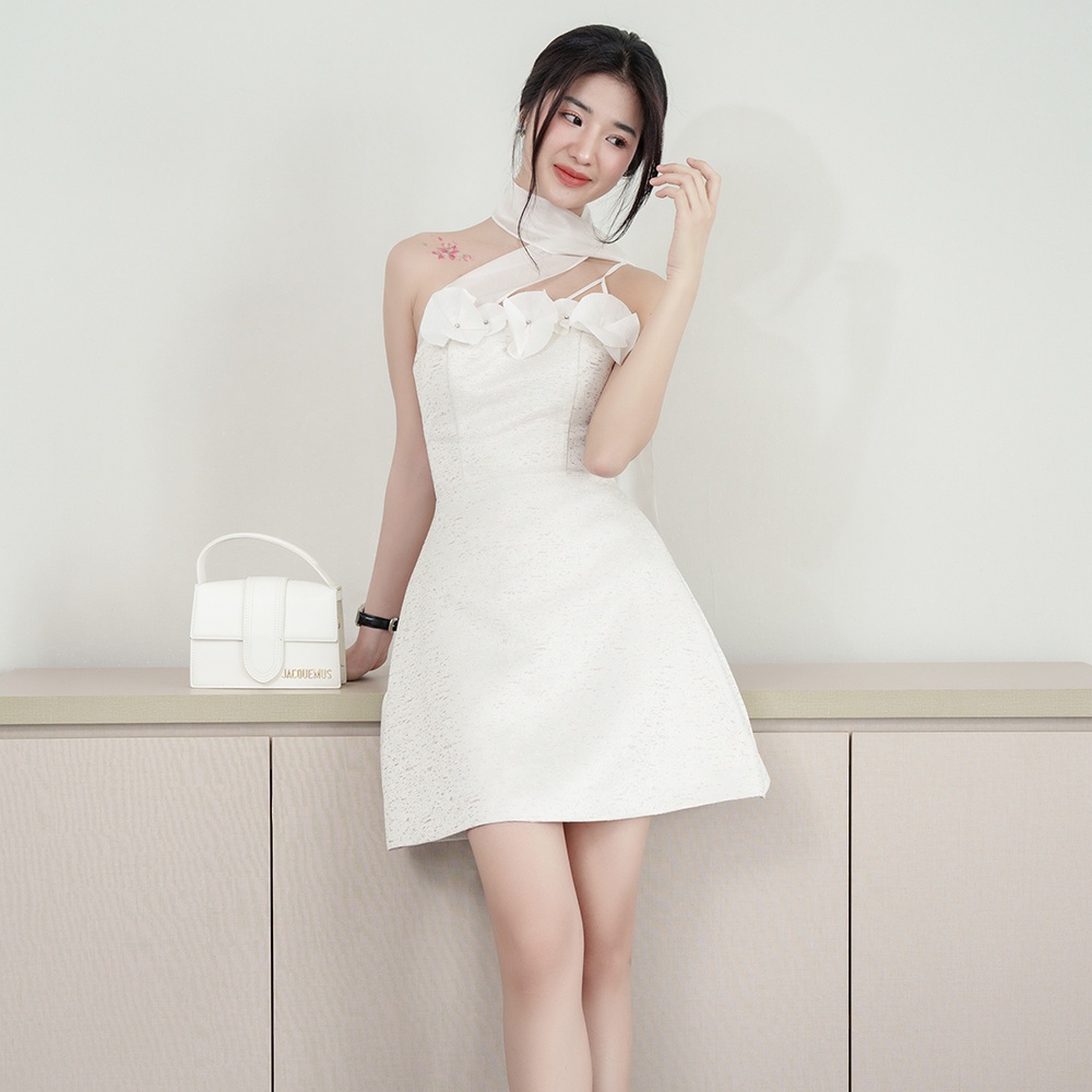 RECHIC Đầm cúp ngực Susian tà chéo cổ đan dây đính nơ ngực sang trọng tiểu thư