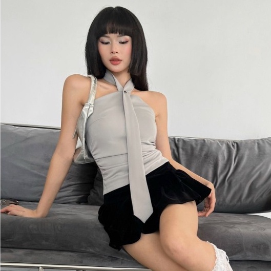 CARA Áo cổ yếm kiểu cà vạt nữ Pren hở lưng dây kéo phía sau cá tính