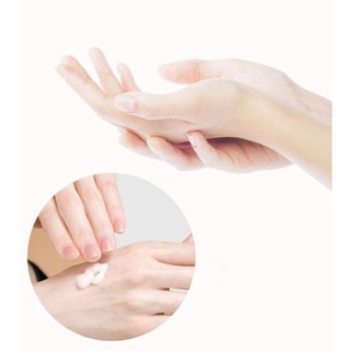 Kem dưỡng da tay Vaseline Xứ sở nụ cười Thái Lan giúp da tay trắng mịn không xẩy ra khô thoát nước xước gai góc - Ngoc M