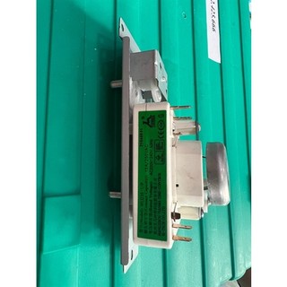 Đồng hồ lò vi sóng không nướng 4 chân