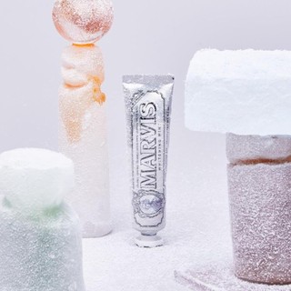 kem đánh răng Marvis Whitening Mint 85ml