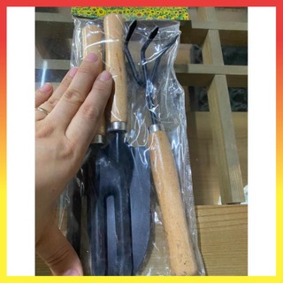 Bộ 3 món dụng cụ làm vườn: xẻng xúc - cào đất - xới đất thương hiệu garden tool, cán gỗ tròn trơn tiện lợi chắc chắn 28$