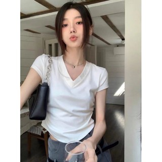 Áo thun nữ cổ tim chất cotton kiểu basic AS184