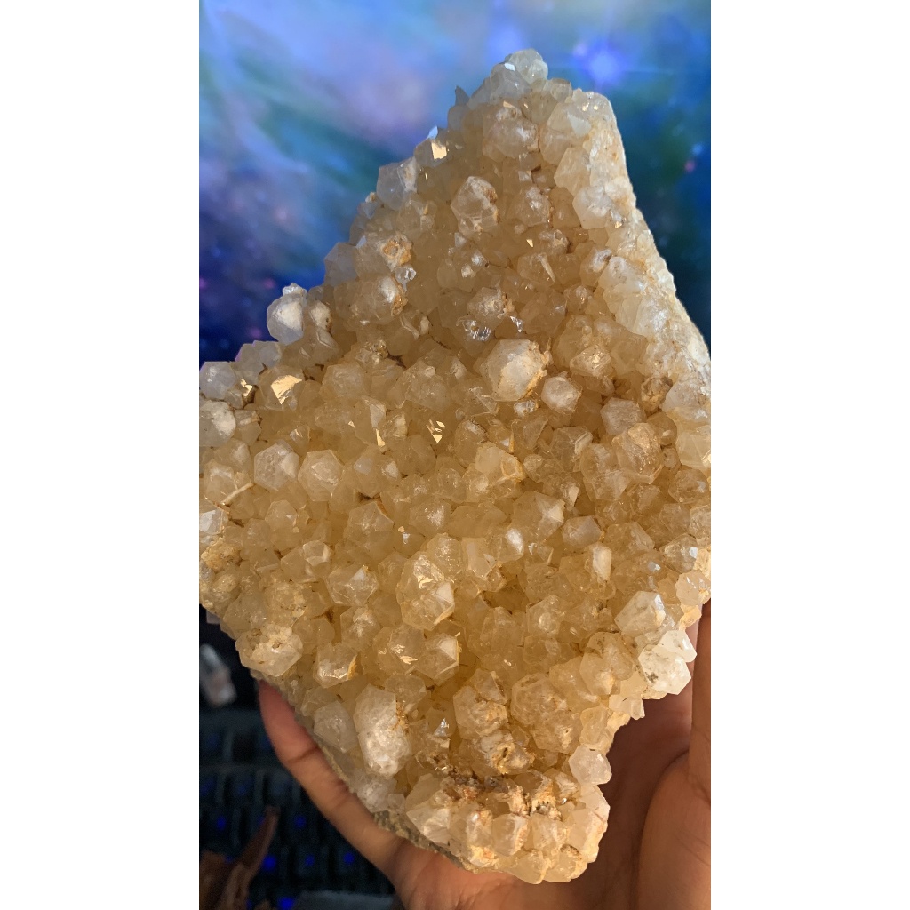 Mảnh đá Thạch Anh vàng Citrine pha lê lấp lánh tự nhiên tặng đế năng lượng vũ trụ mã 499