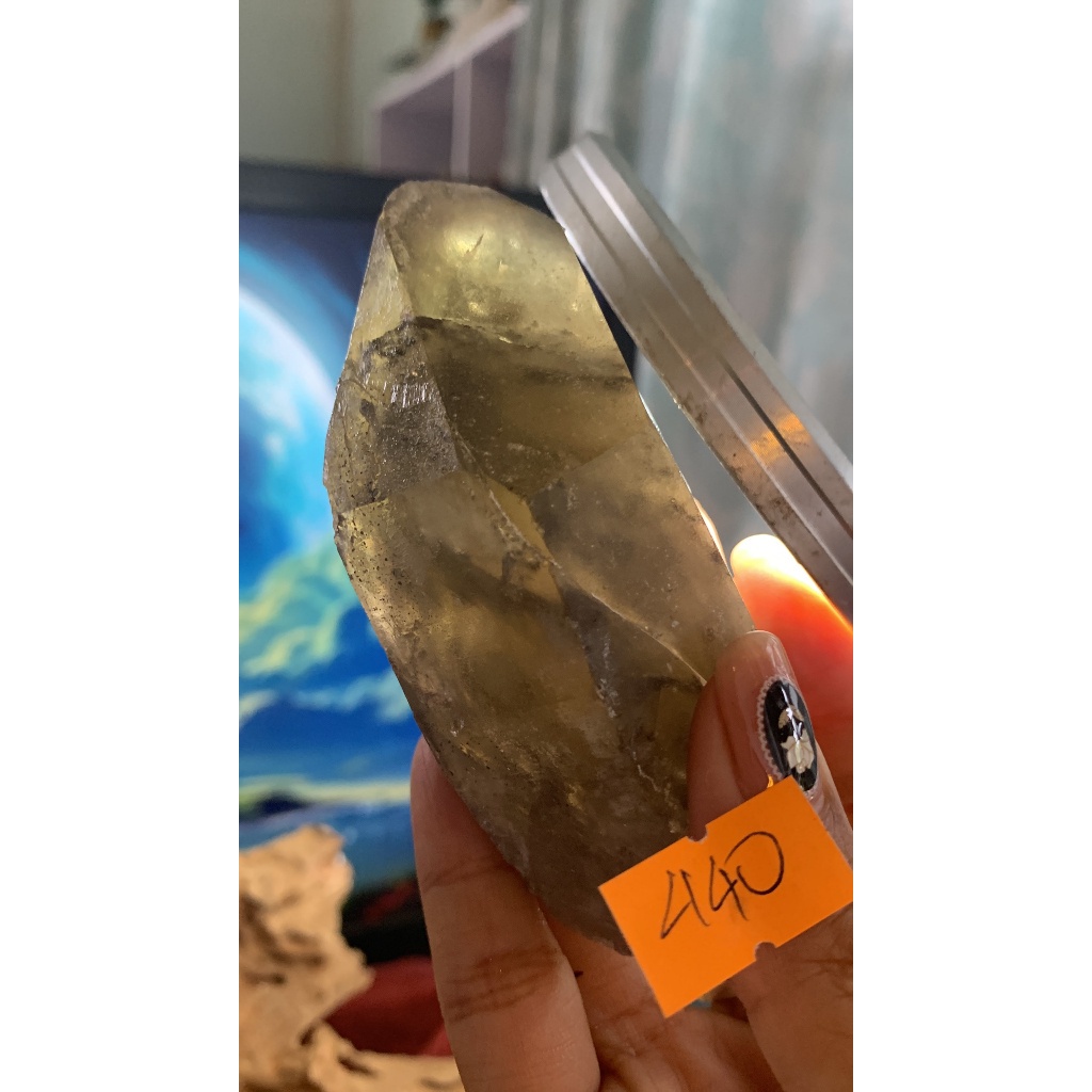 Stone Thạch Anh vàng thông đèn có chóp ẩn bên trong mã 440