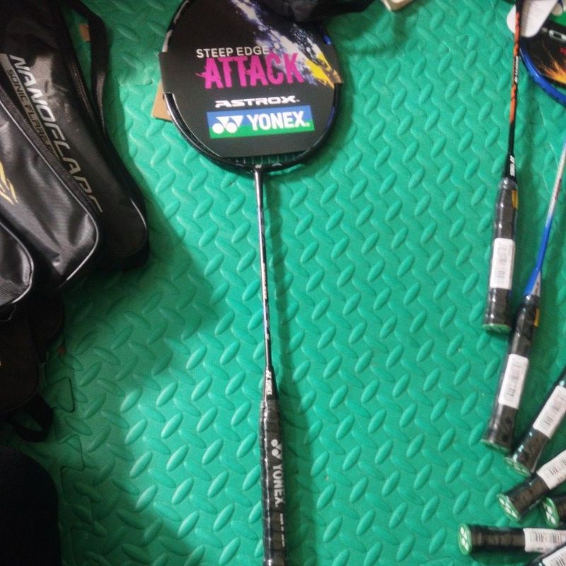 Vợt cầu lông yonex cước đan sẵn