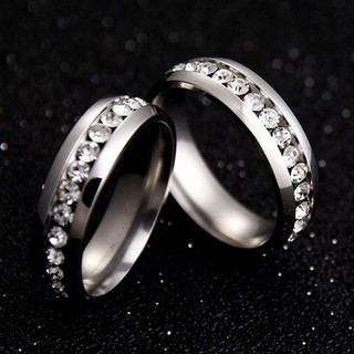 Nhẫn đính hôn titanium gắn đá cho cặp đôi