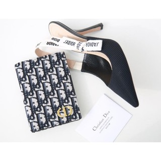 Ví gập lv passport dior - by anh dinh phuong