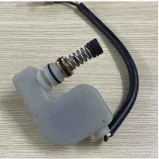 Rơ-le máy rửa xe mini gia đình - Có loại cong và loại thẳng