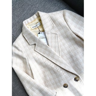BEAUTEBYV - Áo dạ kẻ Winter 2020