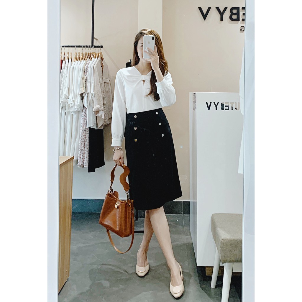 BEAUTEBYV - Chân váy đính cúc đồng