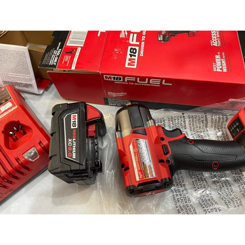 Bù lông Milwaukee 2960 pin sạc