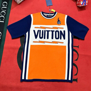 Áo Phông Nam Nữ Eo Vì Dệt Màu Cam Than Trắng Sọc Chữ Ngực Logo Lửa Dày Dặn . Áo Cộc Tay Cho Các Boy Phố Đi Chơi Đi Học