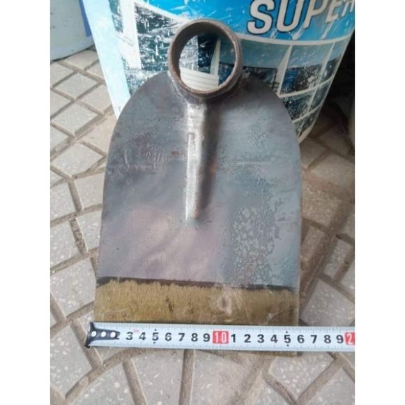 Cuốc đất, lưỡi cuốc xới đất làm vườn