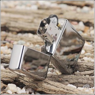 Quẹt Lửa Zippo Trắng Trơn Bạc