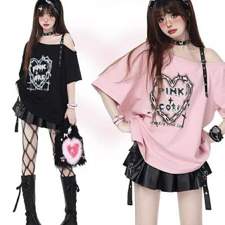 (Sẵn) Áo phông lệch vai thiết kế Trung dây quai móc trái tim Pink Core đen và hồng (ảnh thật phía sau)