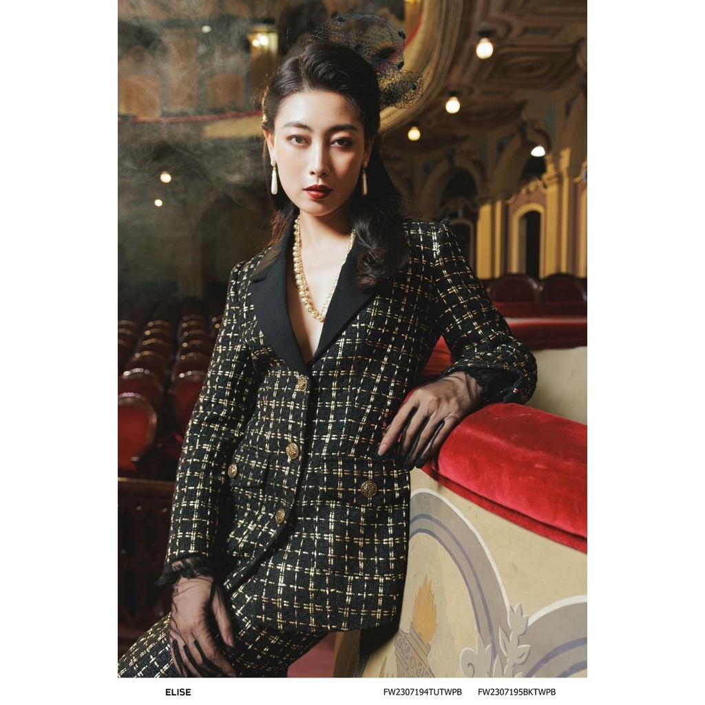 Áo vest dạ tweed đen kẻ KT vàng thiết kế Elise FW2307194TUTWPB