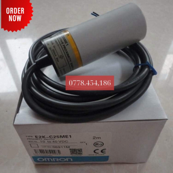 Cảm biến điện dung Omron E2K-C25ME1