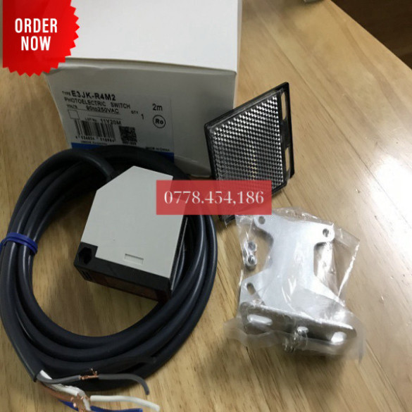 Cảm biến quang E3JK-R4M2