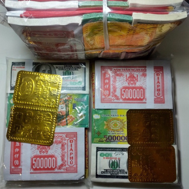 Mã đầy đủ loại đẹp - Vàng Mã - Tiệm Dép Cao Cấp