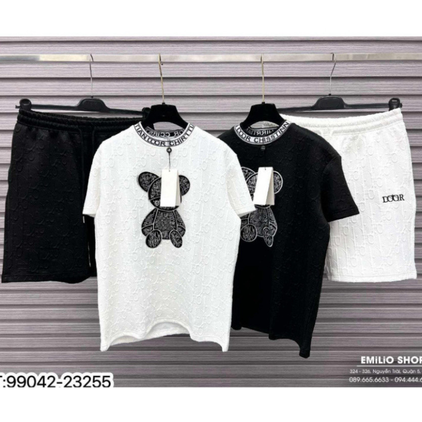 Bộ Cộc Nam Vải Xốp Vân Nổi Sắc Nét  2 màu trắng đen Thêu Logo Gấu LV-GC, Bộ Quần Áo Nam Mùa Hè Phong