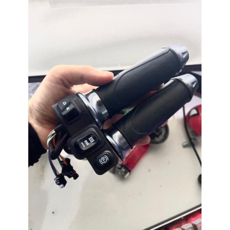 tay ga 133 đời mới 3 công tắc