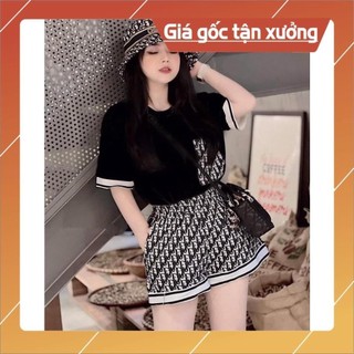 Set Dior - bộ đùi mặc nhà , đi chơi siêu chất .